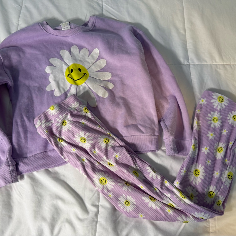 Derek Heart Floral Daisy Lavender Purple Matching set Pants & fleece Sweatshirt
